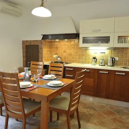 Сasa de vacaciones Grandpa Mate House *